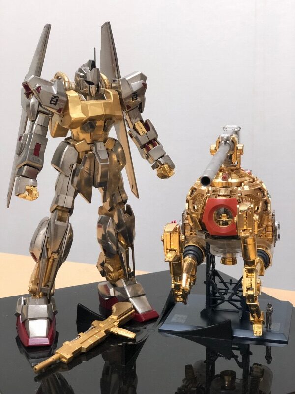 ガンダムに金メッキ加工