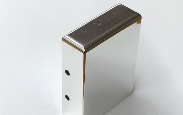 錫メッキ加工事例　製品：ケース 下地メッキ　無電解ニッケル5μｍ/錫メッキ５μｍ（アルミ素材）